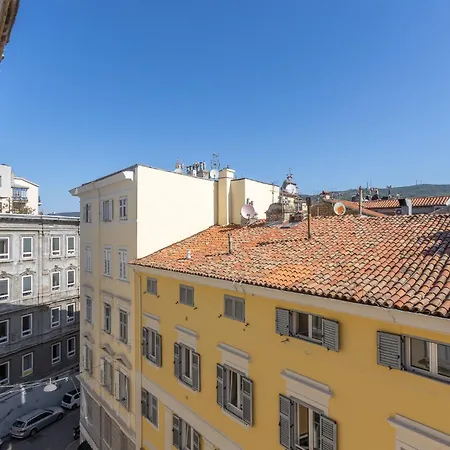 Spazioso Adatto A Famiglie Triëst